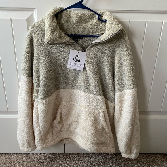 Fuzzy, color block pull over - Picture 1 of 1